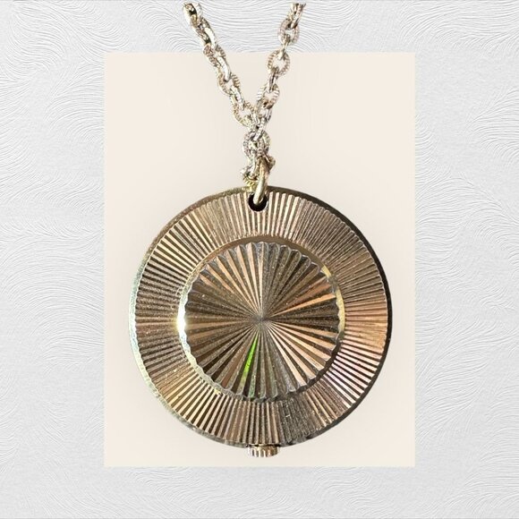 Vintage Caravelle‎ Necklace Watch with Chain - Picture 3 of 3